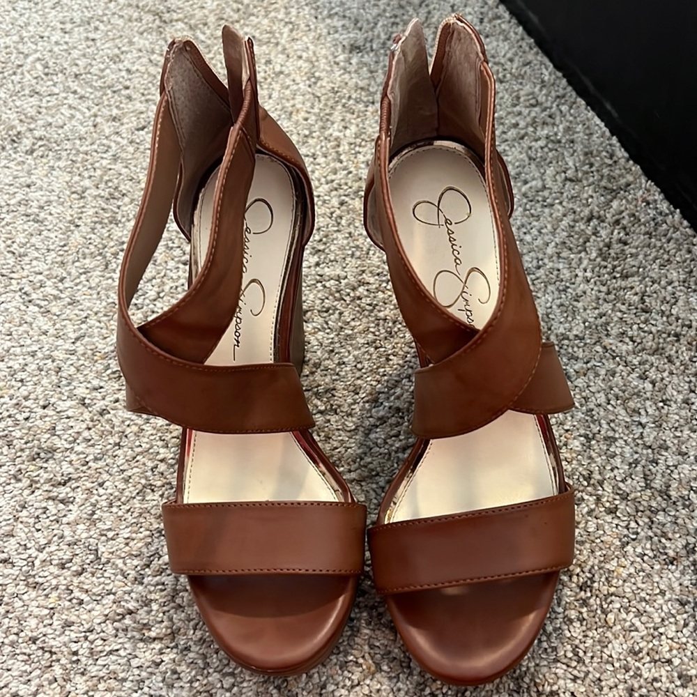 Jessica Simpson wedge
